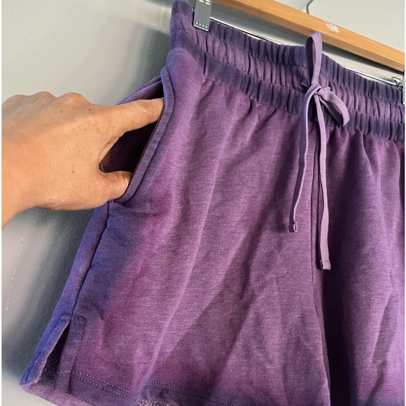 Women’s Combo Set Oversized Hoodie Sweatshirt and Short.    Size S.      Purple - Picture 10 of 14